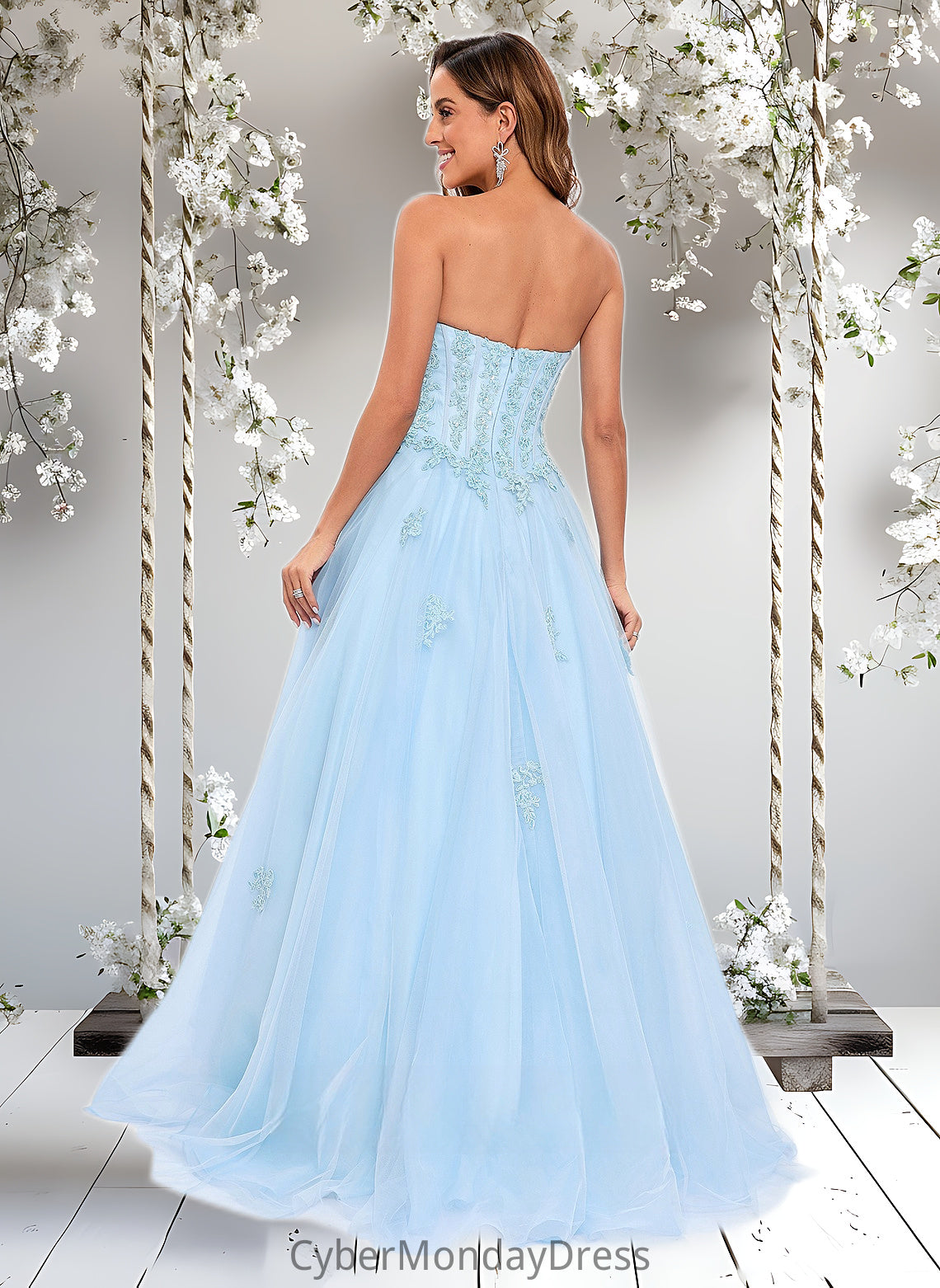 Rhianna Ball-Gown/Princess Straight Sweep Train Tulle Prom Dresses With Sequins Appliques Lace DTP0025864