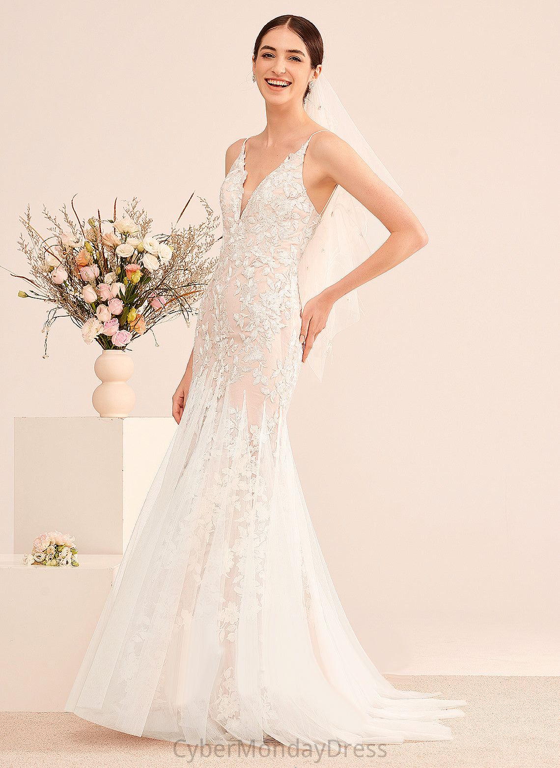 Court Trumpet/Mermaid Cheyenne Dress Lace With Lace Tulle Train Wedding V-neck Wedding Dresses