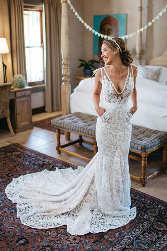 Gorgeous V Neck Sleeveless Court Train Backless Lace Appliques Wedding Dresses