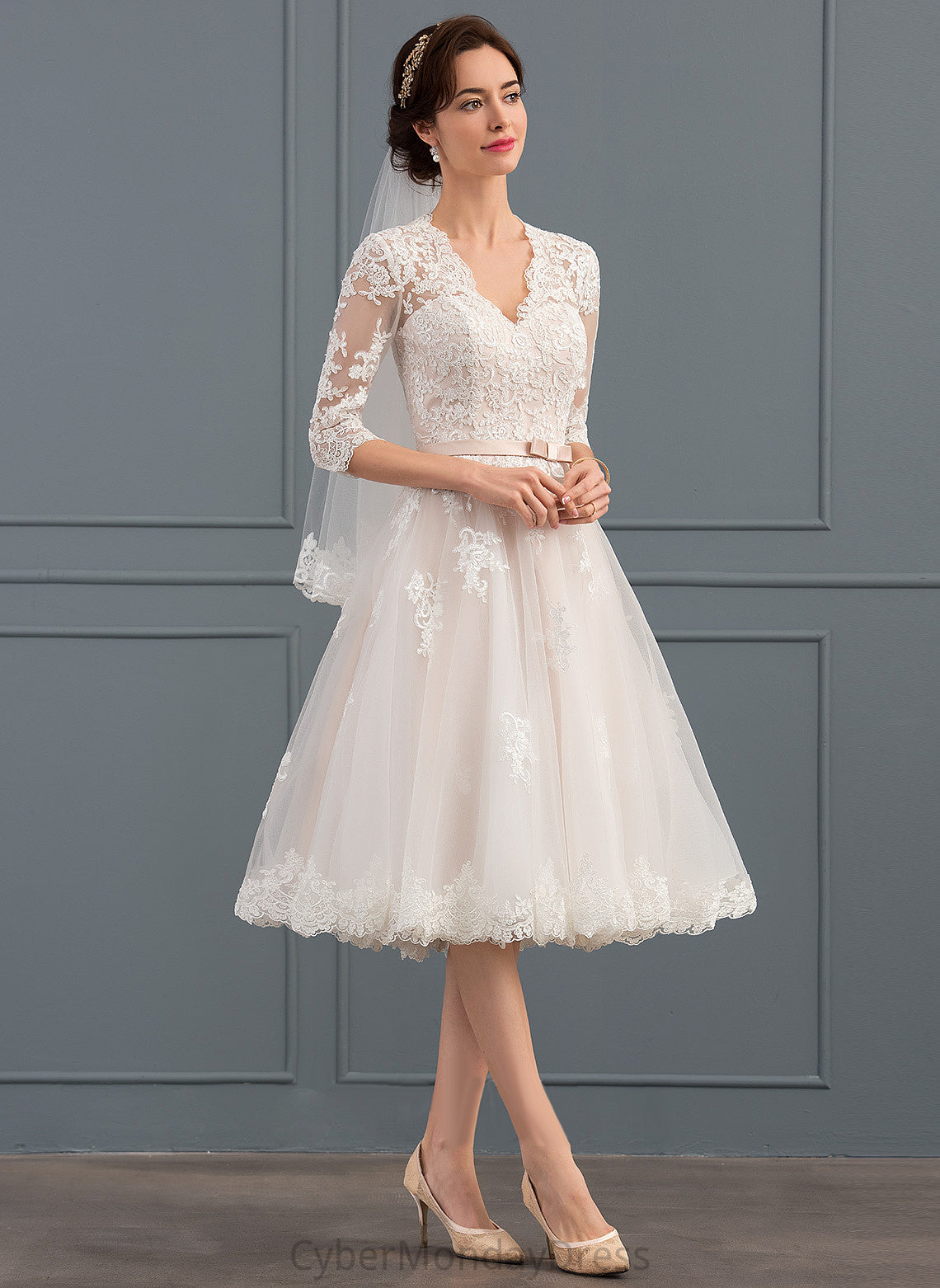 A-Line Knee-Length V-neck Wedding Bow(s) Libby Wedding Dresses Tulle Dress Lace With