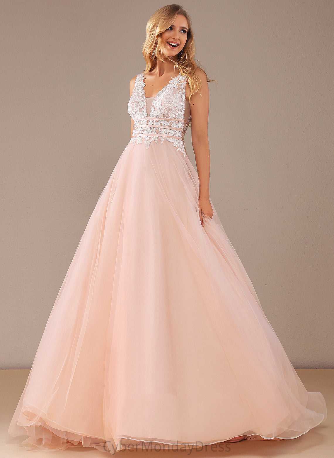 Train Wedding Dresses Tulle Lace Court V-neck Lace Marilyn Wedding Dress With Sequins Ball-Gown/Princess