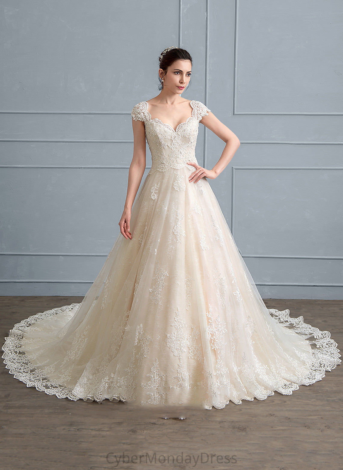 Tulle Cathedral Ball-Gown/Princess Sequins Beading Lea Dress Wedding Dresses Wedding Lace Sweetheart With Train