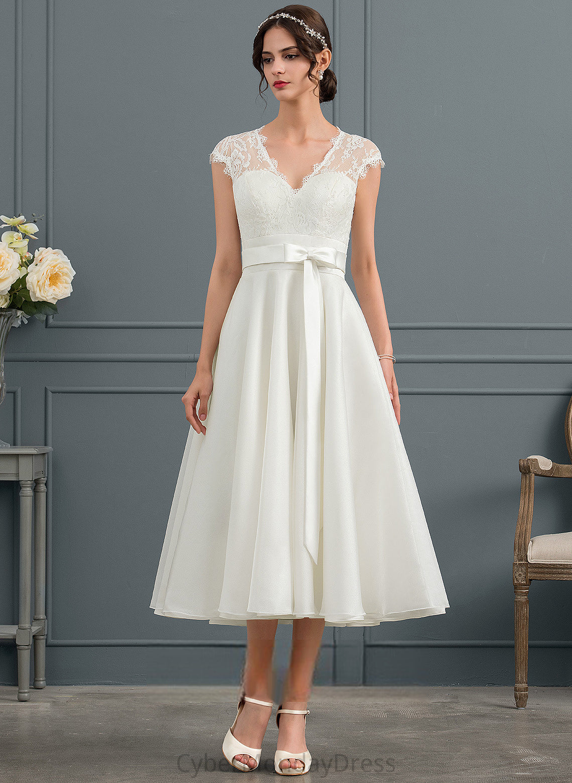 Satin V-neck Bow(s) Dress Deja With Tea-Length Wedding Lace A-Line Wedding Dresses