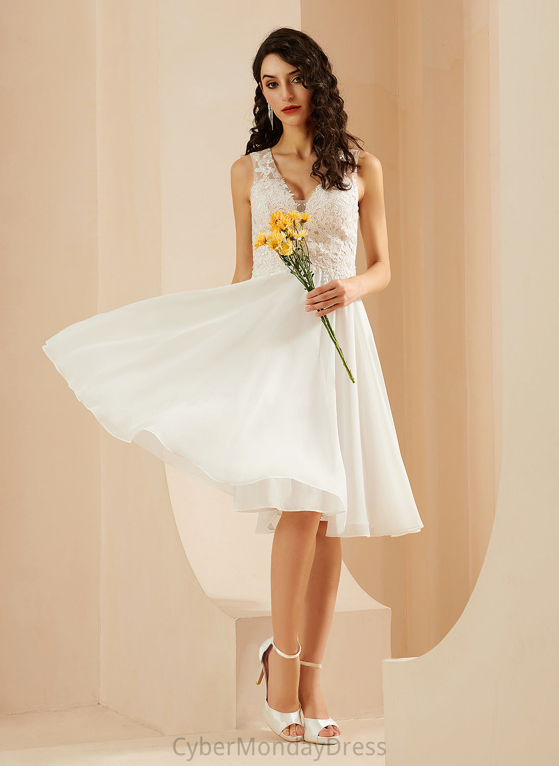 Chiffon V-neck Wedding Dresses A-Line Wedding Knee-Length Heather Dress With Sequins Lace