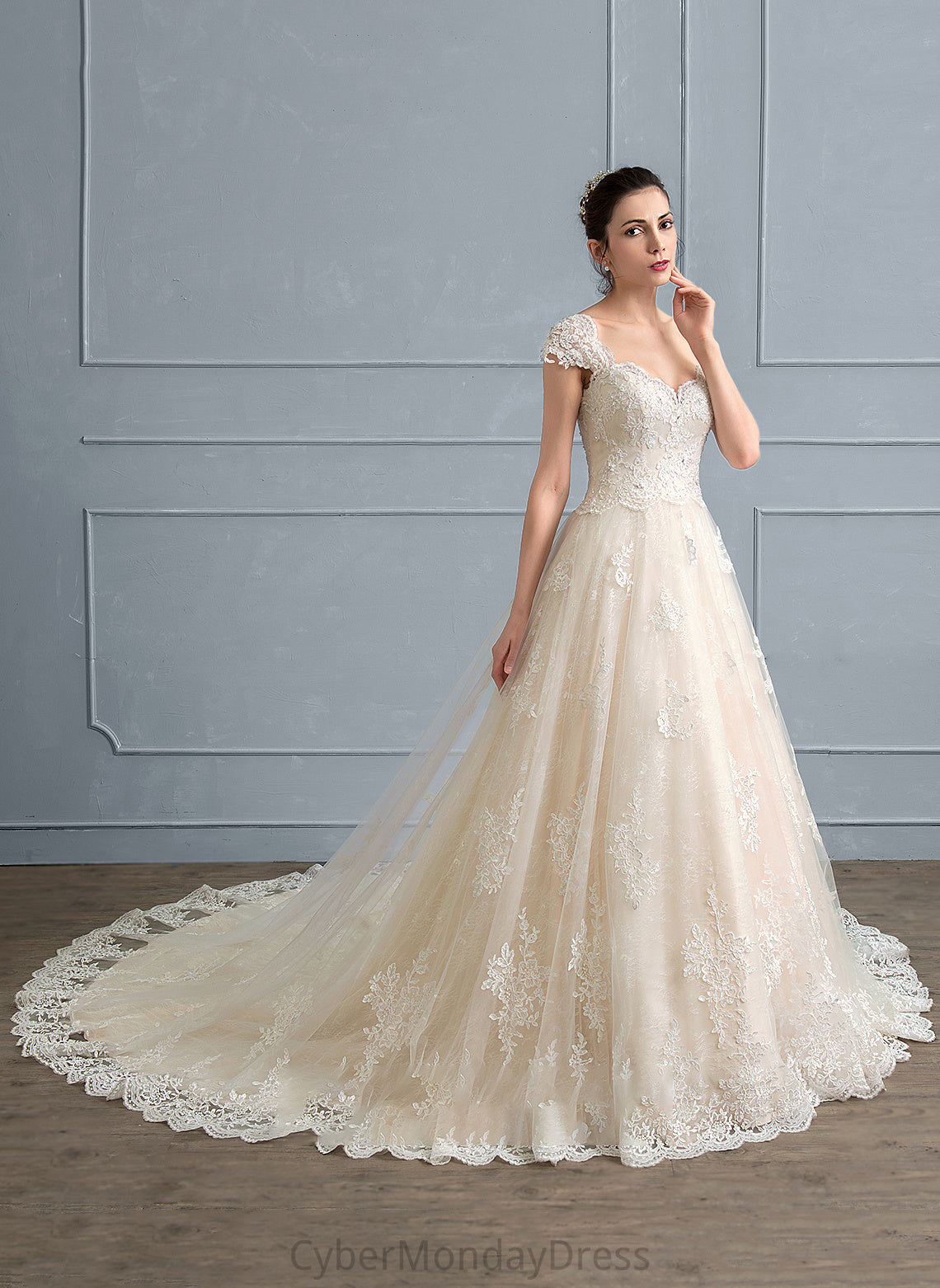 Tulle Cathedral Ball-Gown/Princess Sequins Beading Lea Dress Wedding Dresses Wedding Lace Sweetheart With Train