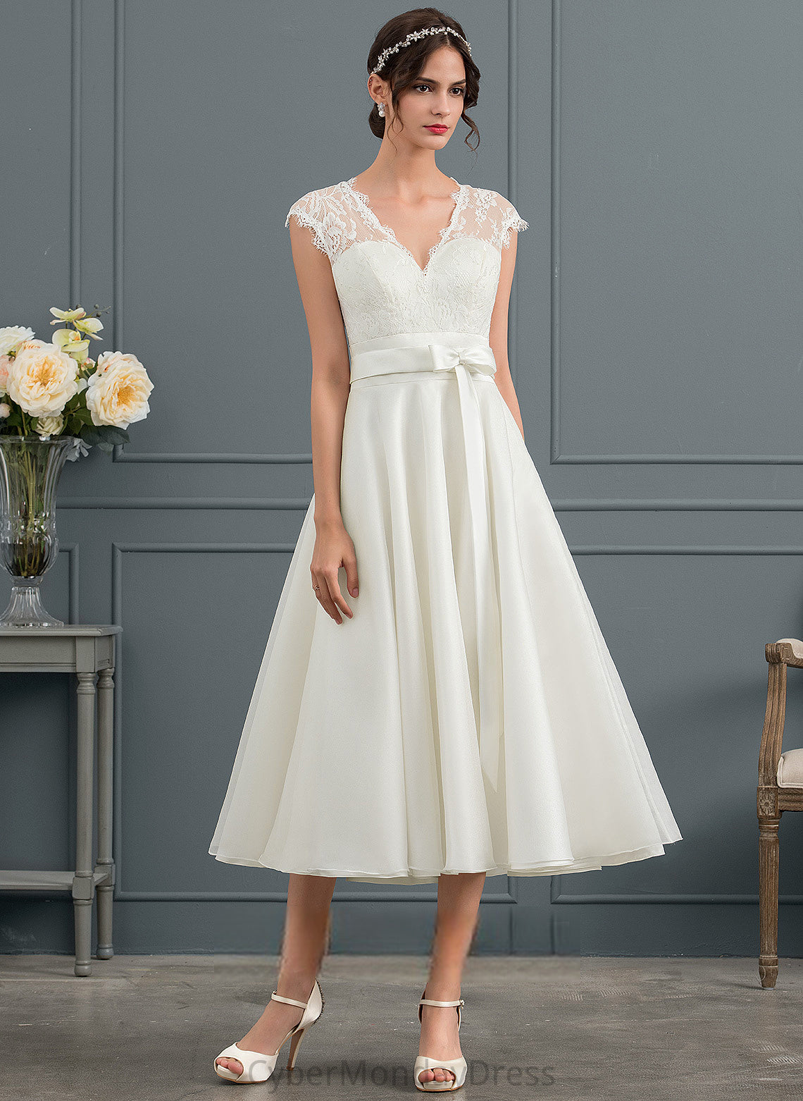 Satin V-neck Bow(s) Dress Deja With Tea-Length Wedding Lace A-Line Wedding Dresses