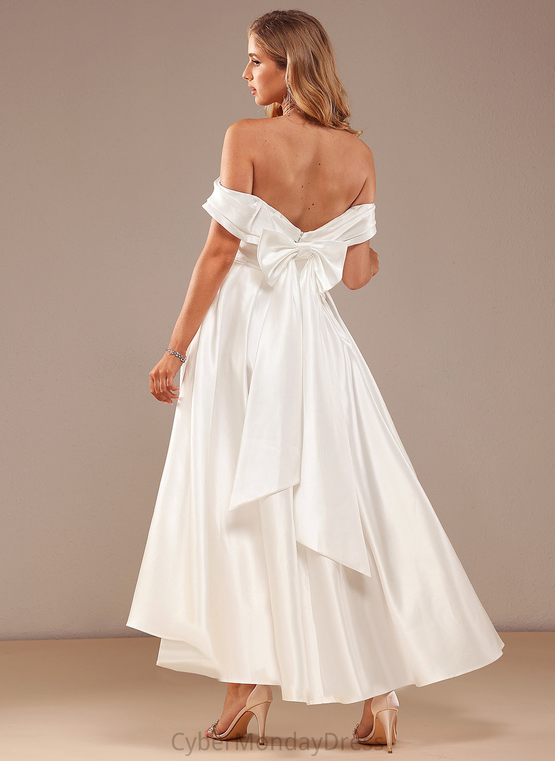 With Rhianna Pockets Off-the-Shoulder Wedding Dresses Dress Wedding A-Line Asymmetrical Satin