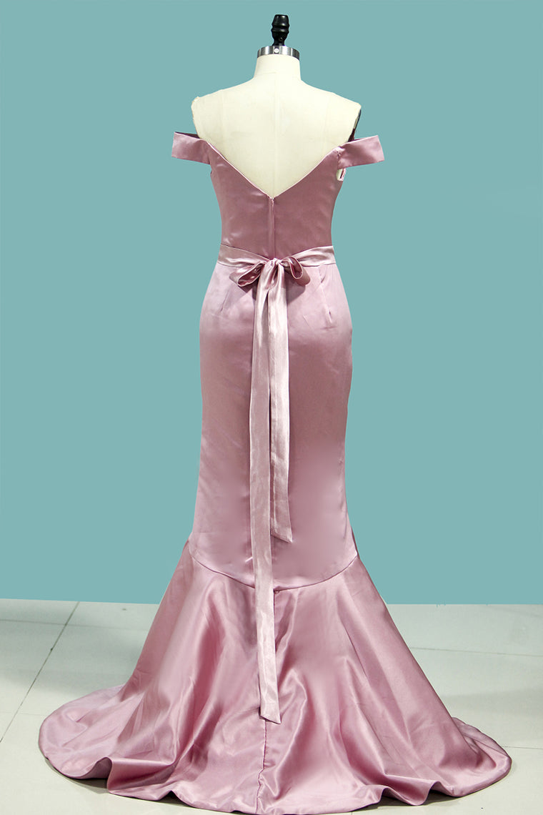 2024 Bridesmaid Dresses Mermaid Off The Shoulder Satin With Sash