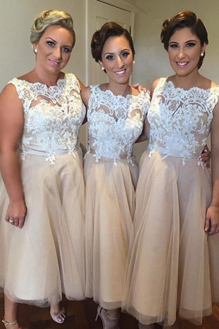 2024 Tulle Scoop Bridesmaid Dresses A Line With Applique Tea-Length