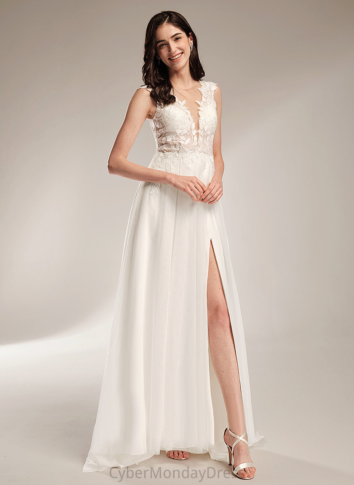 Wedding Court Wedding Dresses Sequins With Dress Tulle Lace V-neck Amy Train A-Line