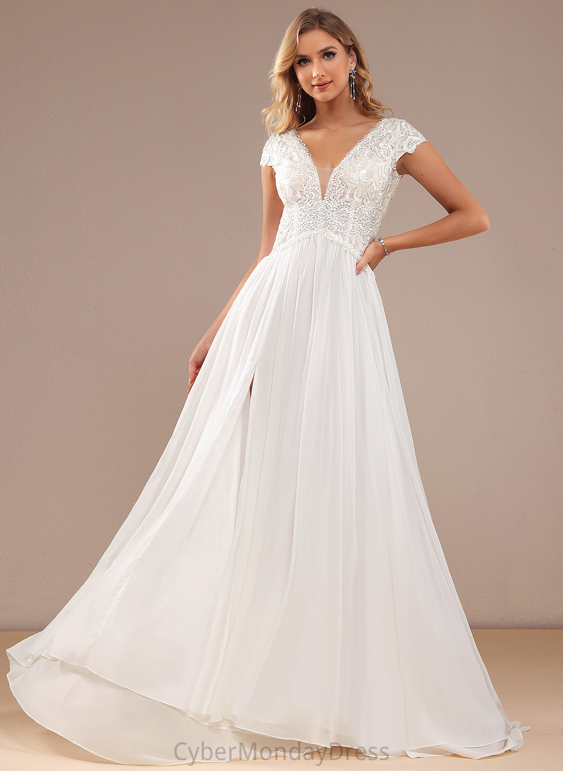 A-Line Kaylynn Split Front With Chiffon Wedding Lace Lace V-neck Dress Train Wedding Dresses Sweep