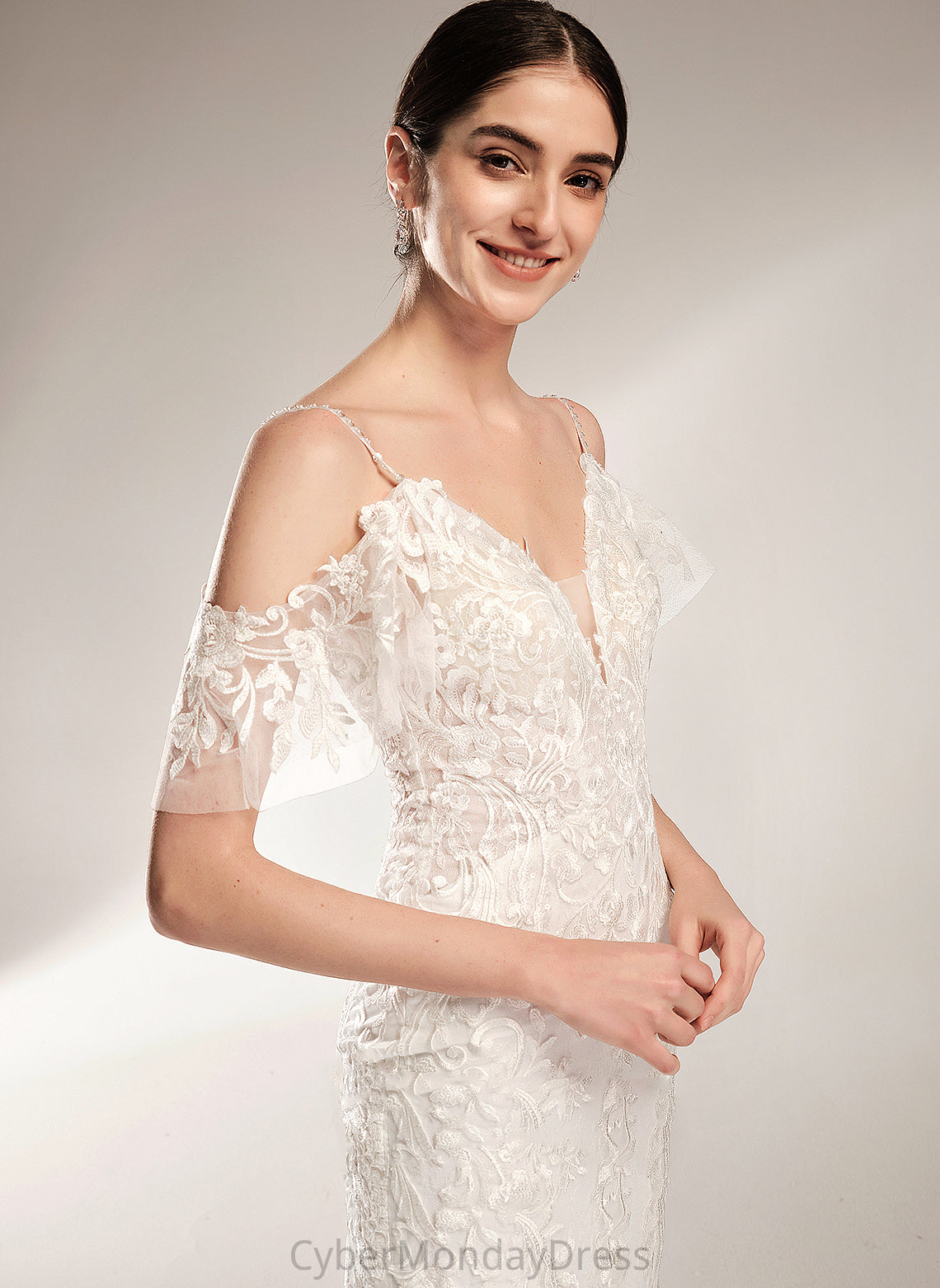 Sequins With Lace Tulle Train Beading Dress Naomi Wedding Dresses Chapel Wedding V-neck Trumpet/Mermaid